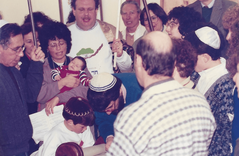 בית כנסת 1991 הכנסת ספר תורה